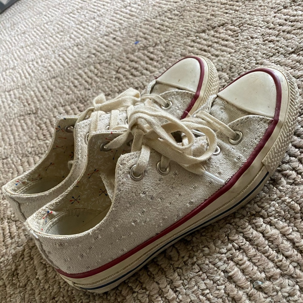 Women’s Converses